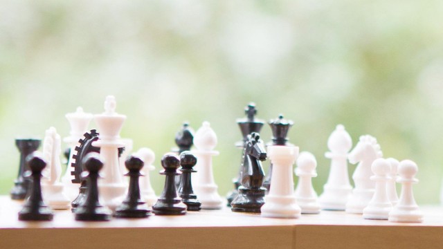 Schachfiguren: Nachhaltigkeit muss strategisch angegangen werden