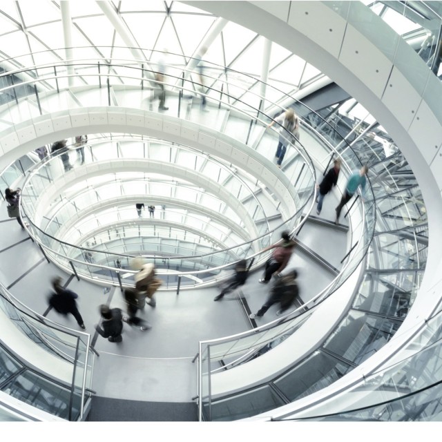 View of the oval glass staircase: LBBW is in close contact with international banks and SSAs