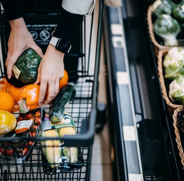 Lebensmittel Supermarkt EInkaufswagen
