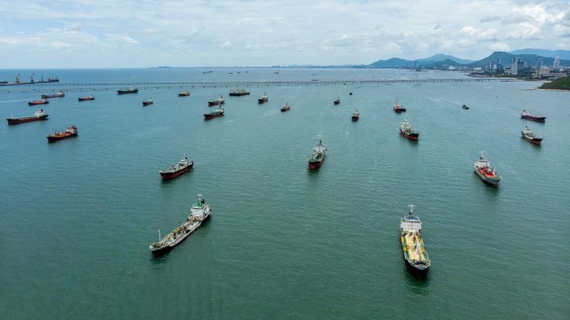 &Ouml;ltanker in der Stra&szlig;e von Homus blockiert