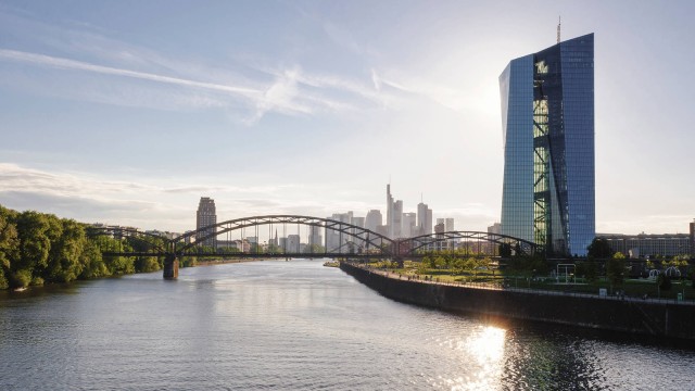 Das Gebäude der Europäischen Zentralbank (EZB) in Frankfurt am Main