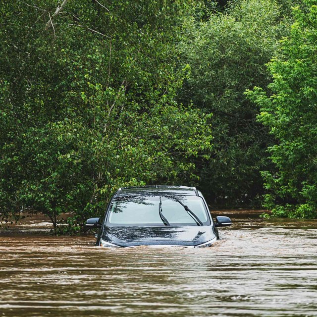 Überschwemmung Flut Klimawandel Auto