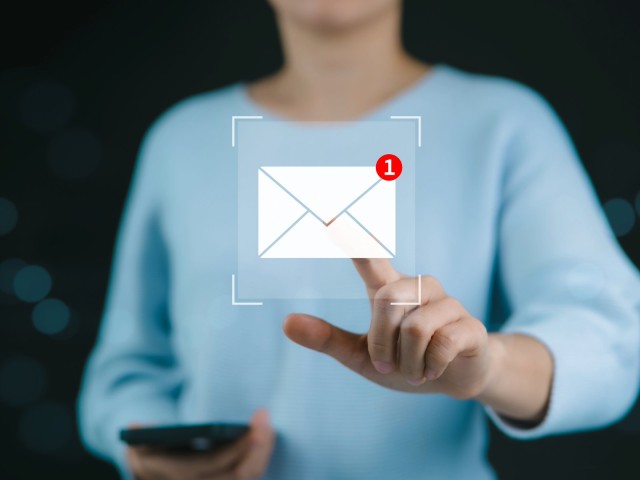 E-Mail Benachrichtigung