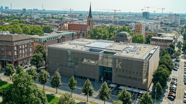 Das Gebäude der Kunsthalle Mannheim aus der Luftperspektive