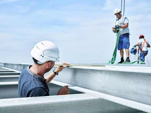 Bauarbeiter auf einer Baustelle