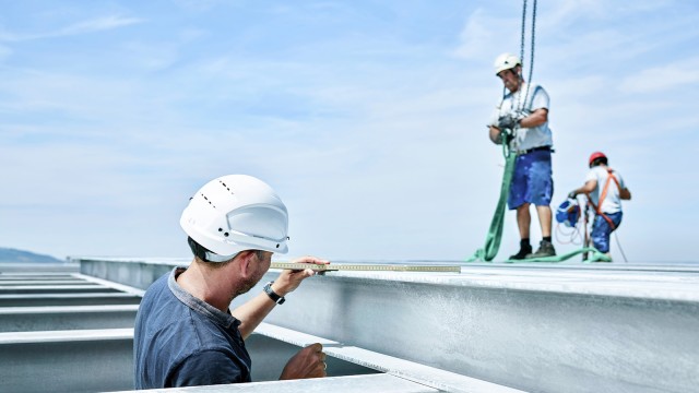 Bauarbeiter auf einer Baustelle
