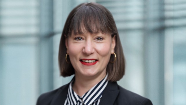Nina Diesch, Head of ESG Reporting & Guidelines