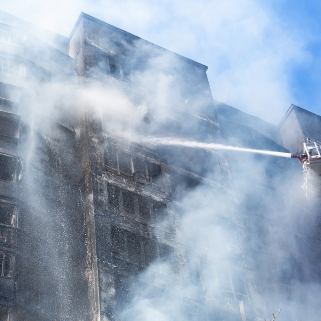 Brand in Kiew wird gel&ouml;scht