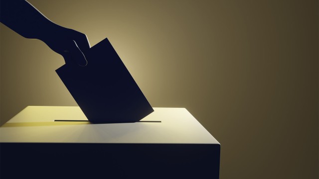 Wahlurne Wahlzettel Abstimmung
