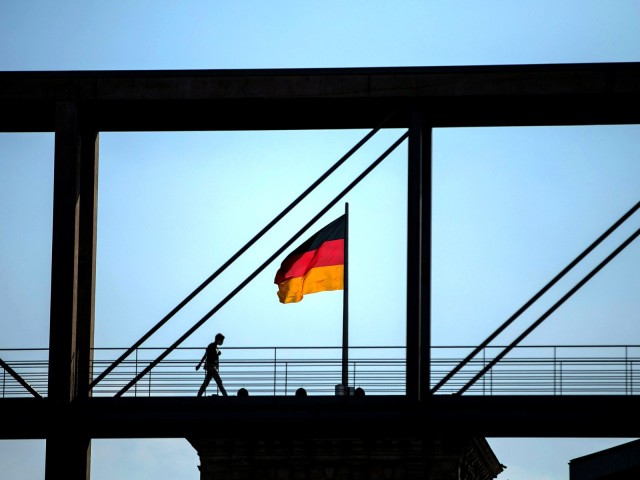 Reichstag Bundestag Deutschland Flagge