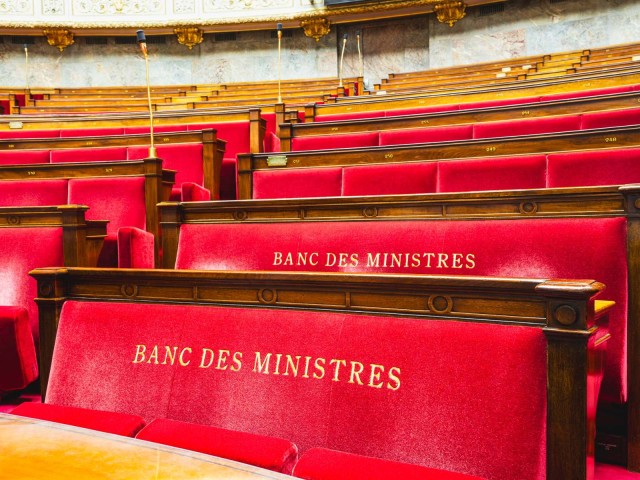Plenarsaal der französischen Nationalversammlung in Paris, Frankreich