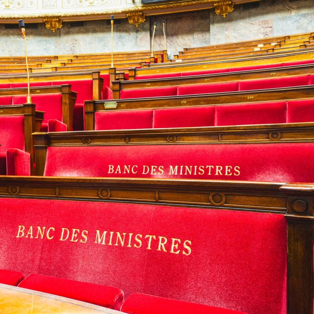 Plenarsaal der französischen Nationalversammlung in Paris, Frankreich