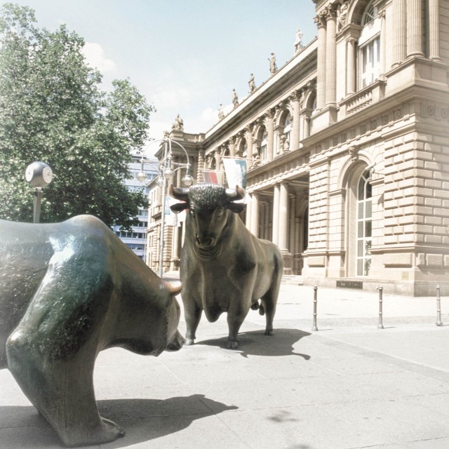 Bullenstatuen vor der Frankfurter Börse